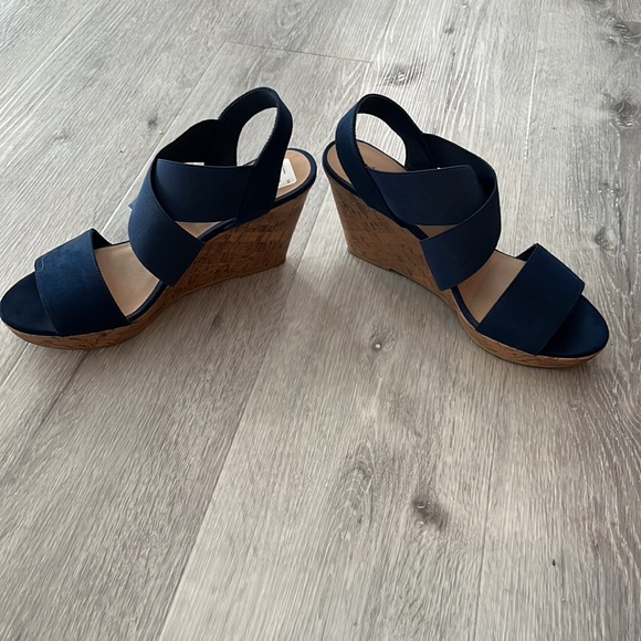 High Heel Wedges - Picture 2 of 3